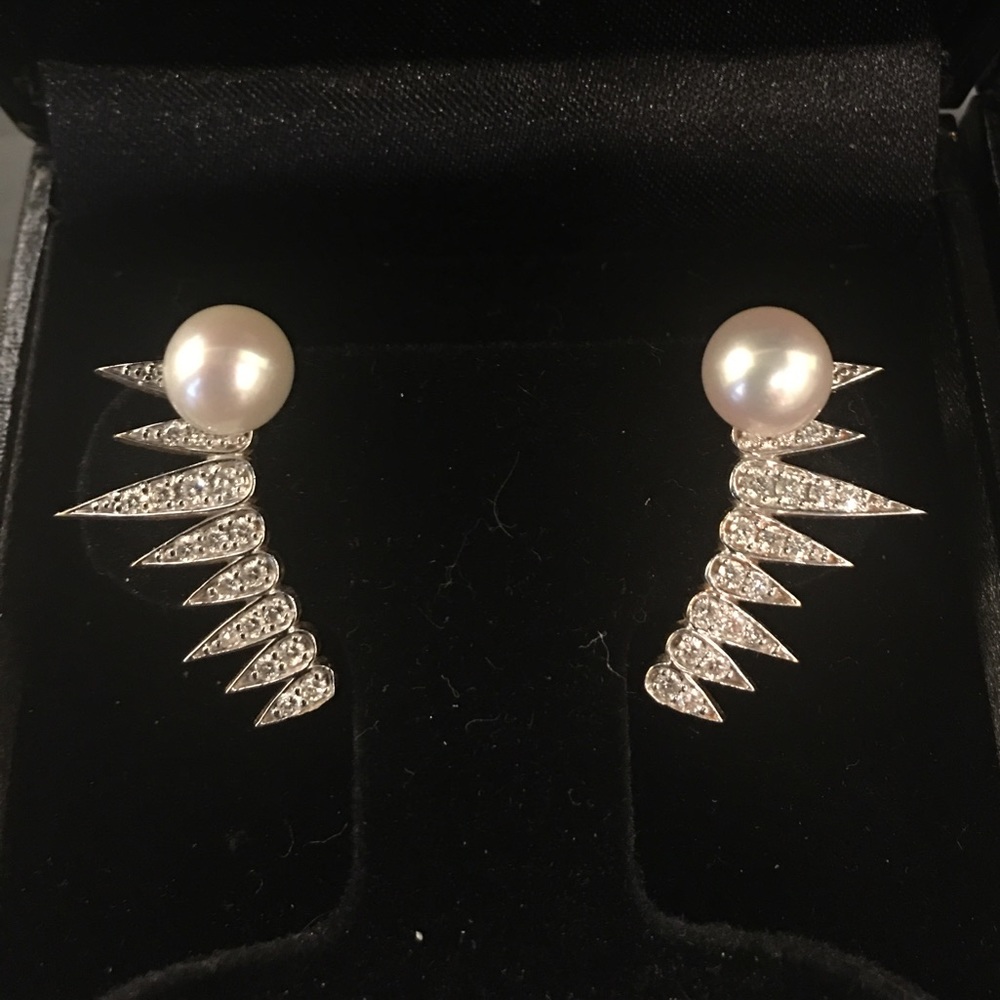 RINA LIMOR EAR CLIMBER DIAMOND WHITE GOLD OR YELLOW GOLD EARRINGS!!